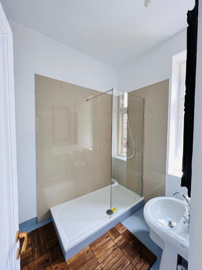 Sada Art Gallery Apartment Bukarest Kültér fotó